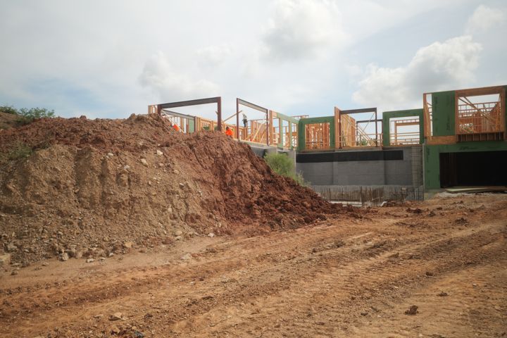 Acreage, framing · P1871668
